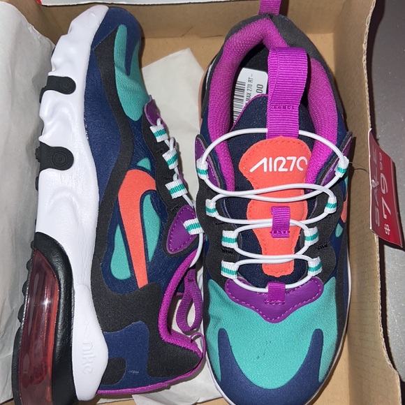 Nike Air Max 270 - Picture 3 of 7